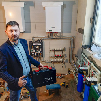 Анатолий Неводов